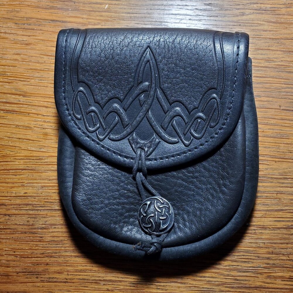 Vintage Design Black Leather Pouch